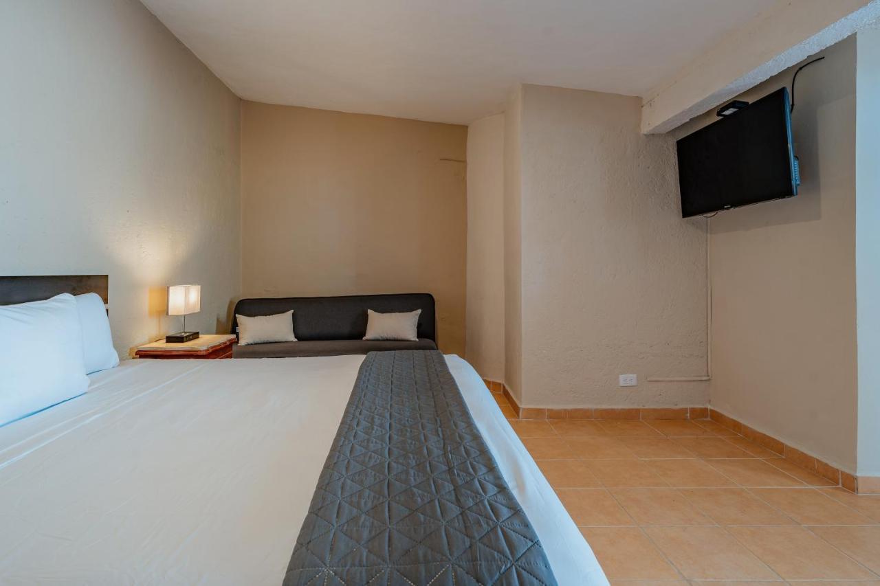 Hotel Brisas 5A Av, 普拉亚卡门 外观 照片