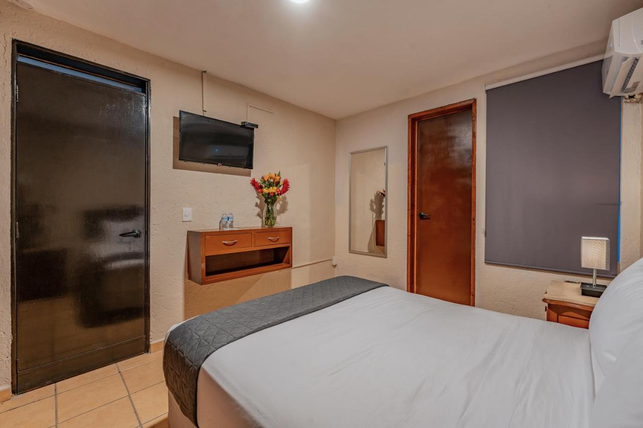 Hotel Brisas 5A Av, 普拉亚卡门 外观 照片