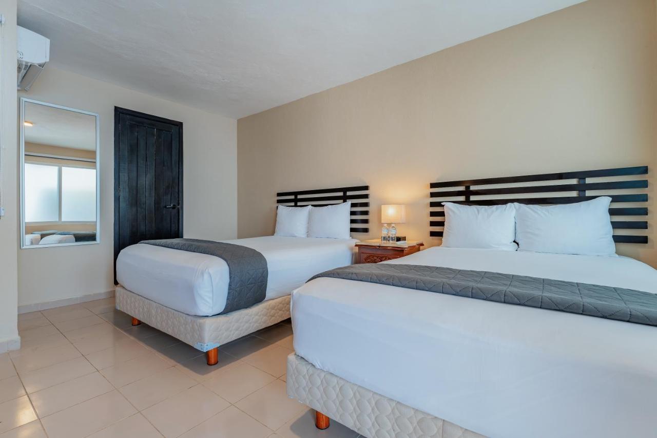 Hotel Brisas 5A Av, 普拉亚卡门 外观 照片